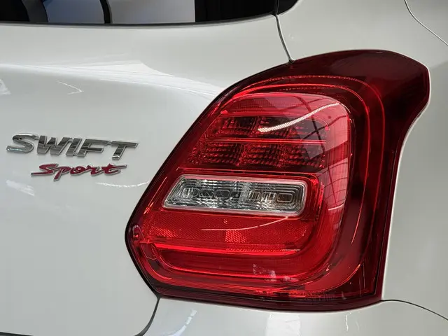Suzuki Swift 1.4 Sport 2019 Benzine 33