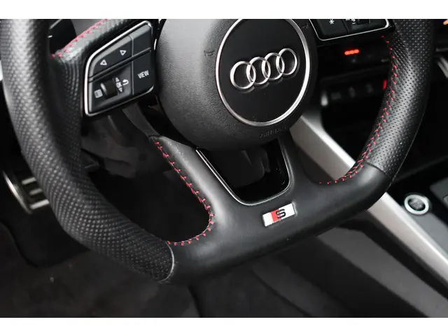 Audi A3 Sportback 35 TFSI S edition 2020 Benzine 56