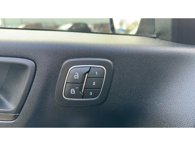 Ford Kuga 2.5 PHEV VIGNALE 2022 Hybride Benzine 14