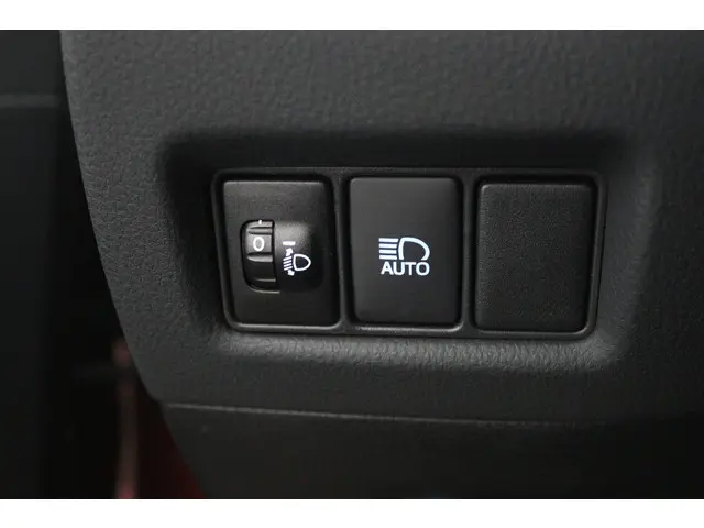 Toyota C-HR 1.8 Hybrid Bi-Tone 2018 Hybride Benzine 29