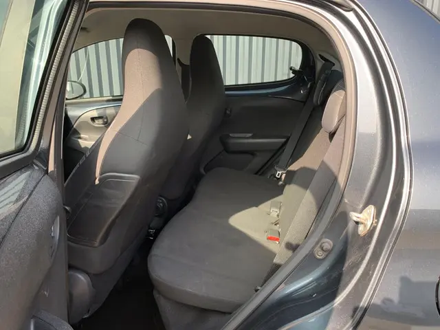 Peugeot 108 1.0 VTi Active, AUTOMAAT, AIRCO 2017 Benzine 16