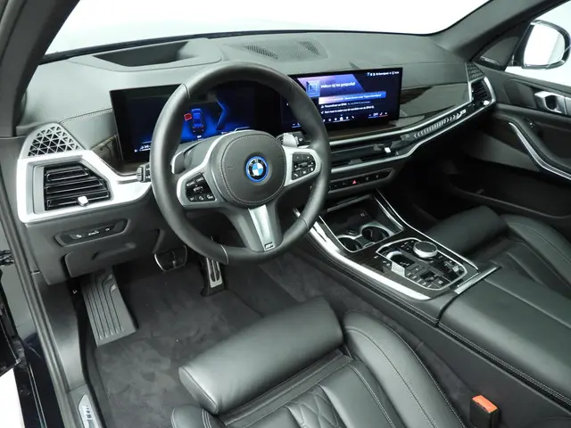 BMW X5 xDrive50e 2025 Hybride Benzine 6