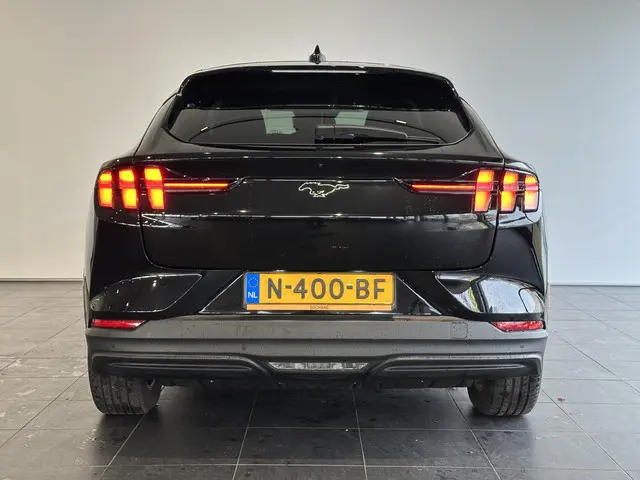Ford Mustang Mach-E RWD 75 kWh 2021 Elektrisch 22