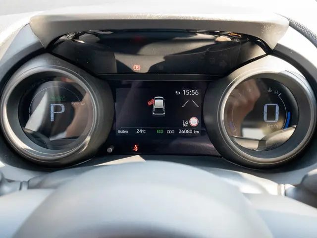 Toyota Yaris 1.5 Hybrid Dynamic 2022 Hybride Benzine 12