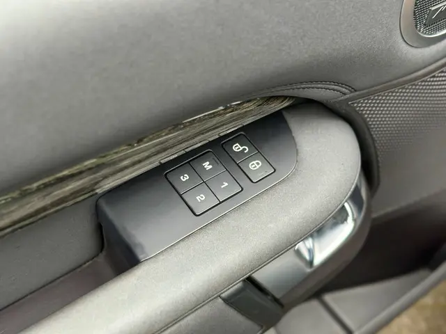 Land Rover Discovery 3.0 Td6 HSE Luxury 2019 Diesel 35