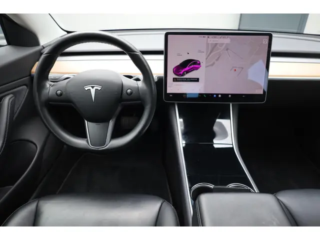 Tesla Model 3 Long Range AWD 75 kWh 2019 Elektrisch 20