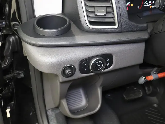 Ford Transit 290 2.0 TDCI L2H2 Trend 2024 Diesel 23