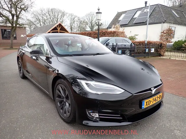 Tesla Model S 75D 2018 Elektrisch 3