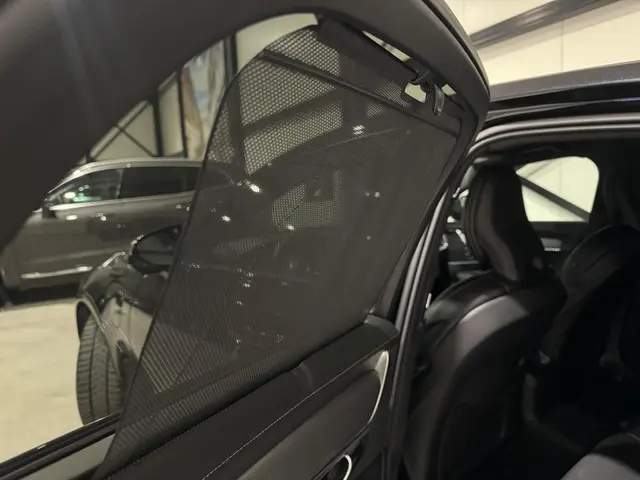 Volvo S90 2.0 T8 AWD R-Design 2021 Hybride Benzine 23