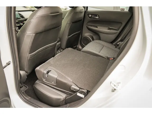 Honda Jazz 1.5i e:HEV ADVANCE 2024 Hybride Benzine 37