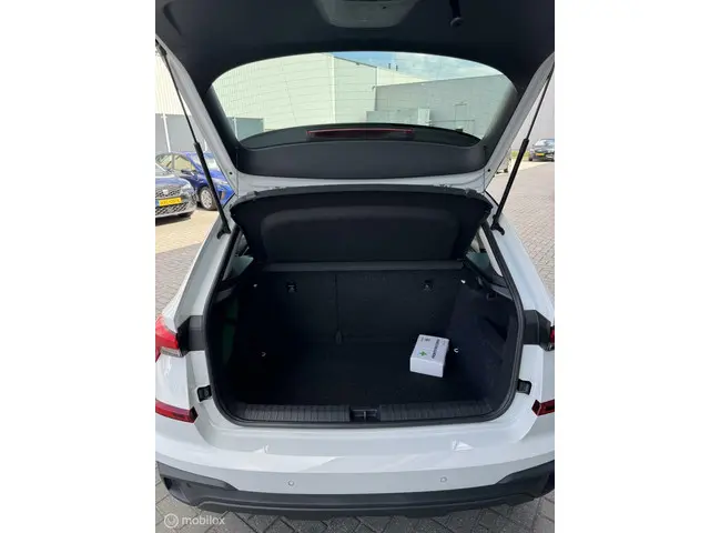 Škoda Kamiq 1.5 TSI ACT Sport Business 2024 Benzine 13
