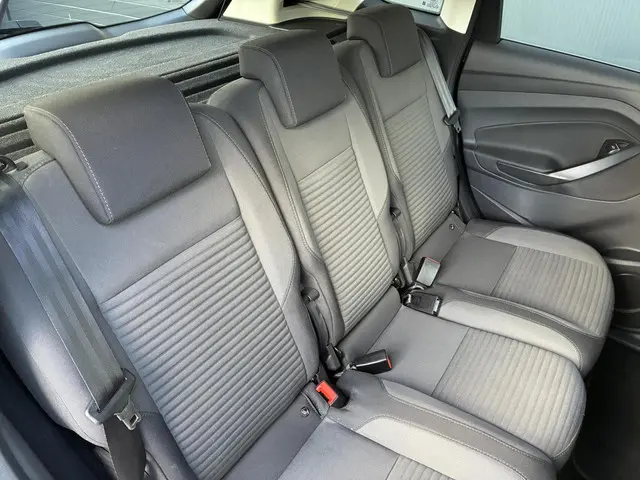 Ford C-MAX HELAAS VERKOCHT!!! 2017 Benzine 32