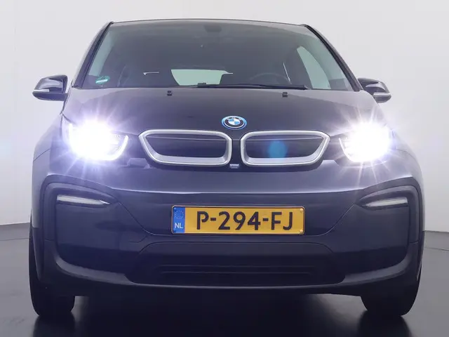 BMW i3 Basis 120Ah 42 kWh 2022 Elektrisch 4