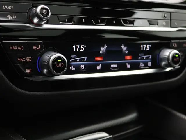 BMW 5 Serie Touring 530d xDrive 2023 Diesel 15