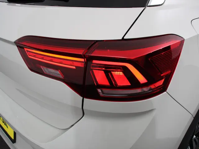 Volkswagen T-Roc 1.5 TSI R-Line+ 2025 Benzine 28