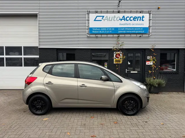 Kia Venga 1.4 CVVT Plus Pack 2012 Benzine 2