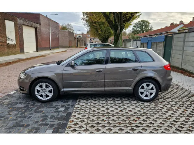 Audi A3 Sportback 1.2 TFSI Attraction Advance 2012 Benzine 4