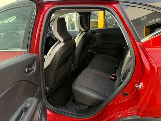 Renault Captur 1.3 TCe 140 Intens 2021 Benzine 8