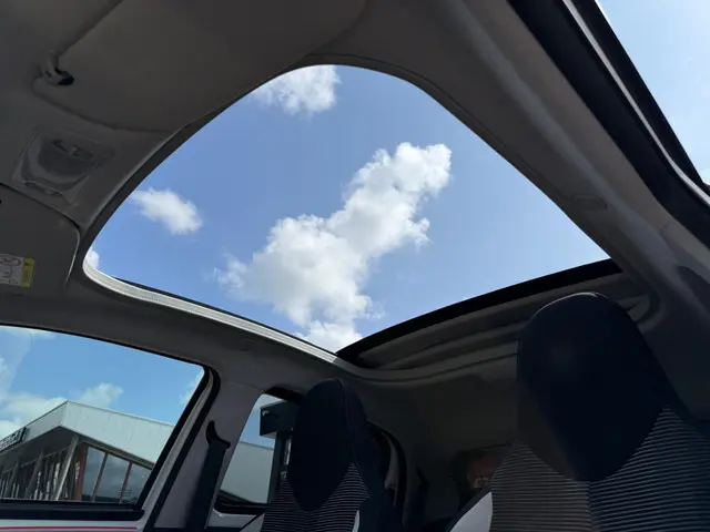 Peugeot 108 1.2 Puretech TOP! Roland Garros 2015 Benzine 12