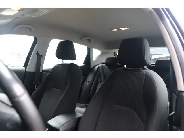 SEAT Leon 1.0 EcoTSI Style Business Intense 2017 Benzine 4