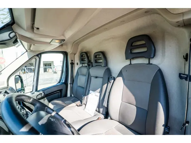 Peugeot Boxer 2.2 HDI 2020 Diesel 11