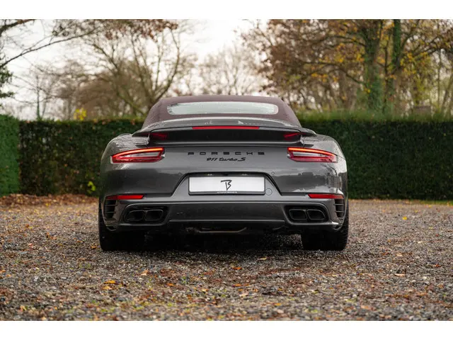 Porsche 911 991 Cabrio 3.8 Turbo S 2018 Benzine 37