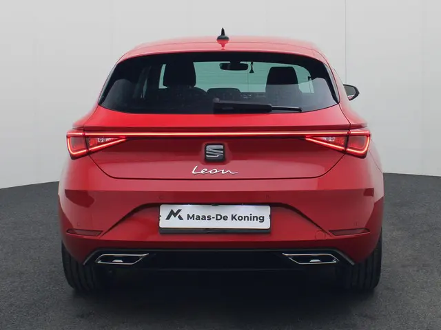 SEAT Leon 1.5eTSI/150PK Excellence DSG 2021 Benzine 36