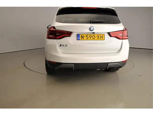 BMW iX3 3