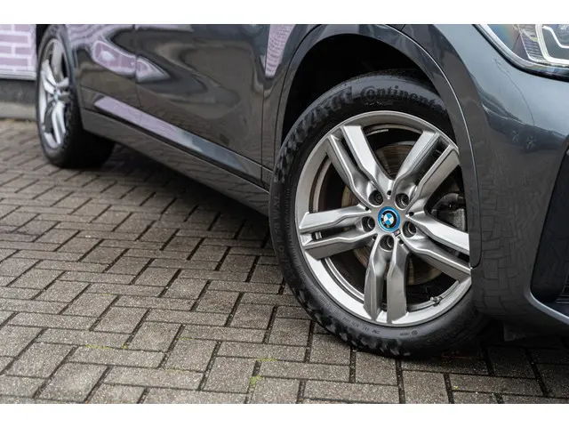 BMW X1 xDrive25e High Executive 2022 Hybride Benzine 5