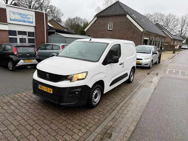Peugeot Partner 1.2 PureTech Premium 2021 Benzine