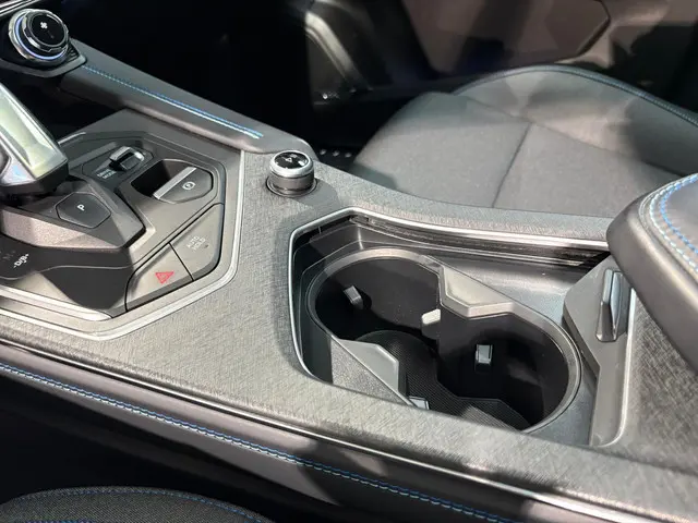 Lynk & Co 01 1.5 2021 Hybride Benzine 24