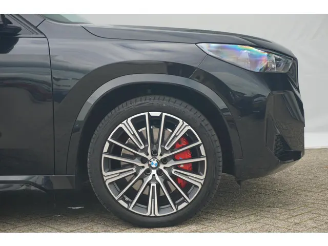 BMW iX1 eDrive20 2025 Elektrisch 6