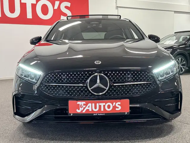 Mercedes-Benz A-Klasse 200 AMG Line 2023 Benzine 8