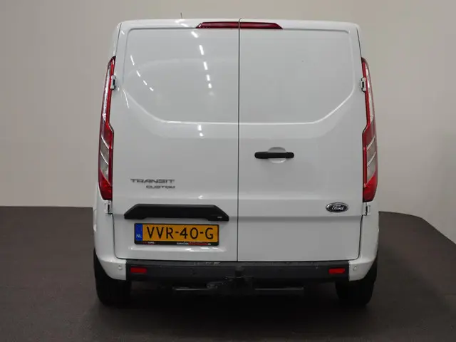 Ford Transit Custom 300 2.0 TDCI L2H1 Trend 2023 Diesel 4