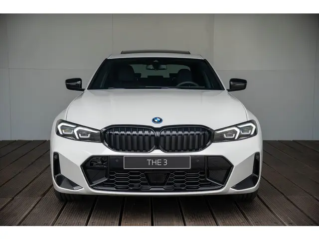 BMW 3 Serie 320e 2024 Hybride Benzine 4