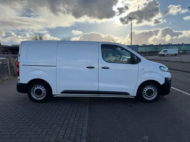 Citroën Jumpy 1.5 BlueHDI 120 M Club 2021 Diesel 8