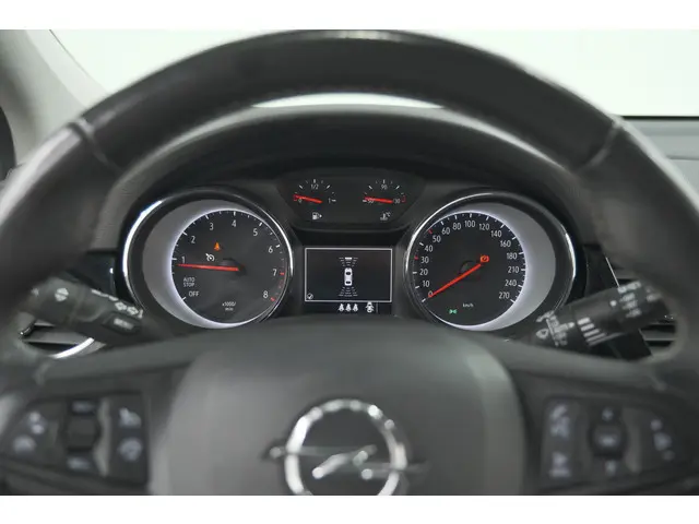 Opel Astra 1.2 Business Edition 2021 Benzine 37