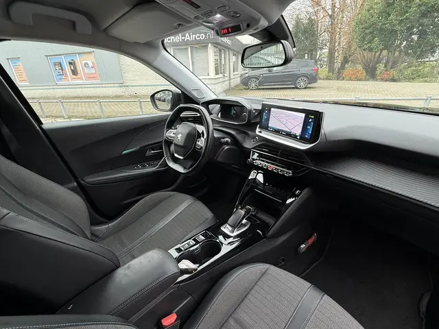 Peugeot e-2008 EV Allure 50 kWh 2020 Elektrisch 11