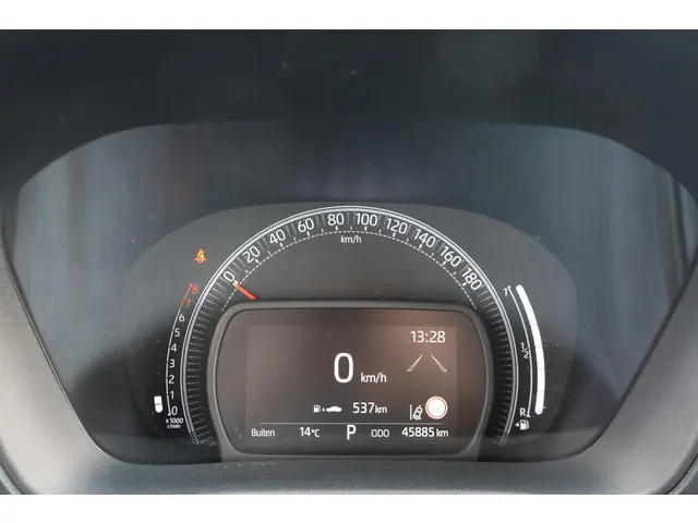 Toyota Aygo X 1.0 VVT-i S-CVT first 2022 Benzine 18