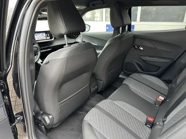 Peugeot 2008 1.2 Turbo 100 PK Allure 2024 Benzine 28