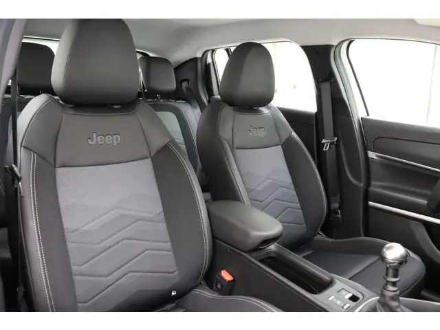 Jeep Avenger 1.2 Altitude 2024 Benzine 10