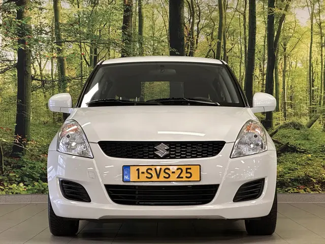 Suzuki Swift 1.2 Bandit EASSS 2013 Benzine 2