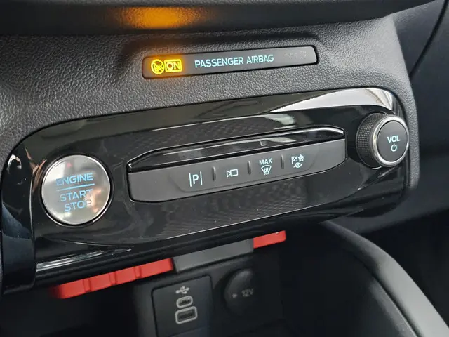 Ford Kuga 2.5 PHEV Titanium 2026 Hybride Benzine 25