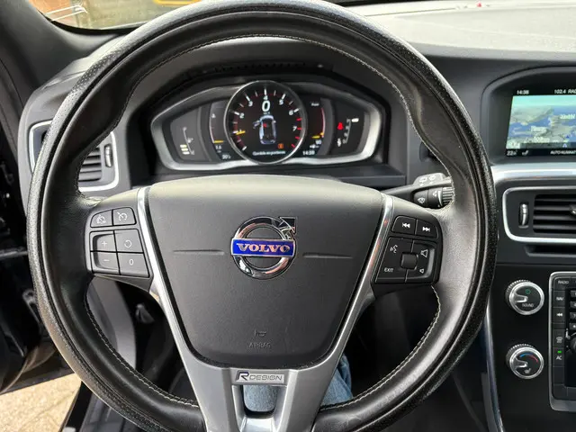 Volvo V60 1.5 T3 R-Design 2016 Benzine 8