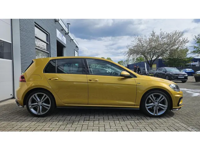 Volkswagen Golf 1.5 TSI JOIN R-Line 2018 Benzine 8