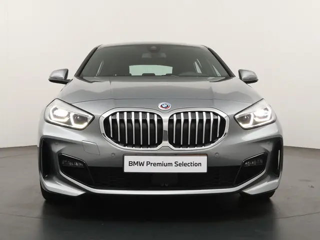 BMW 1 Serie 5-deurs 118i 2023 Benzine 5
