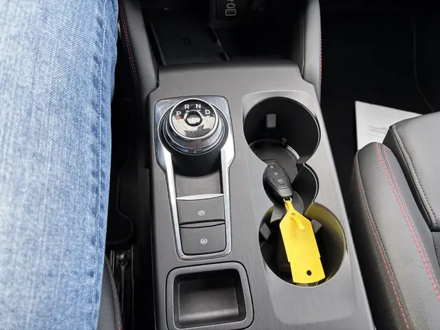 Ford Kuga 2.5 PHEV ST-Line X 2024 Hybride Benzine 20