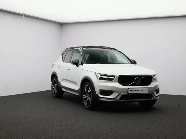 Volvo XC40 T3 Automaat R-Design 2020 Benzine 35