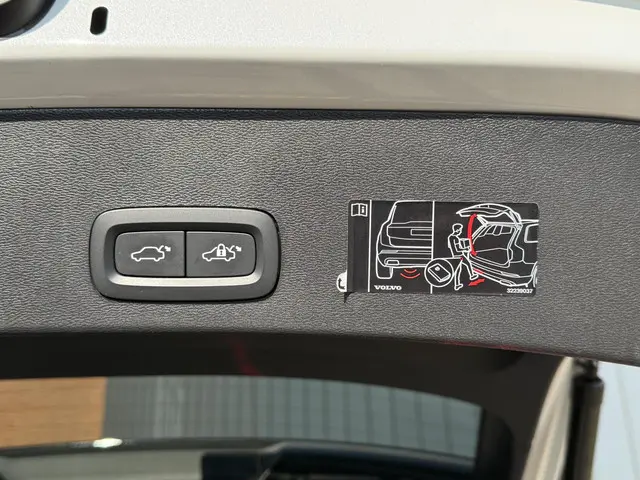 Volvo XC40 Recharge Plus 70 kWh 2022 Elektrisch 23