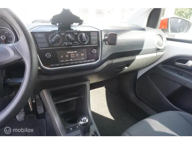 Volkswagen up! 1.0 BMT move up! 2019 Benzine 7